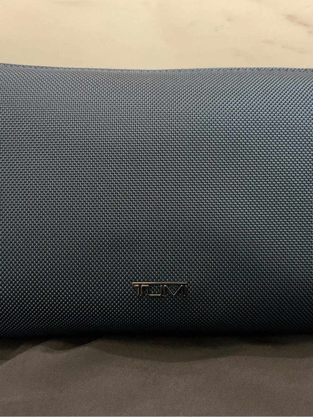 NEW TUMI 8.75” Ballistic Nylon Zippered Pouch with Strap Cosmetic Bag NAVY BLUE